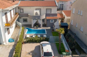 Family friendly house with a swimming pool Vodice - 22902